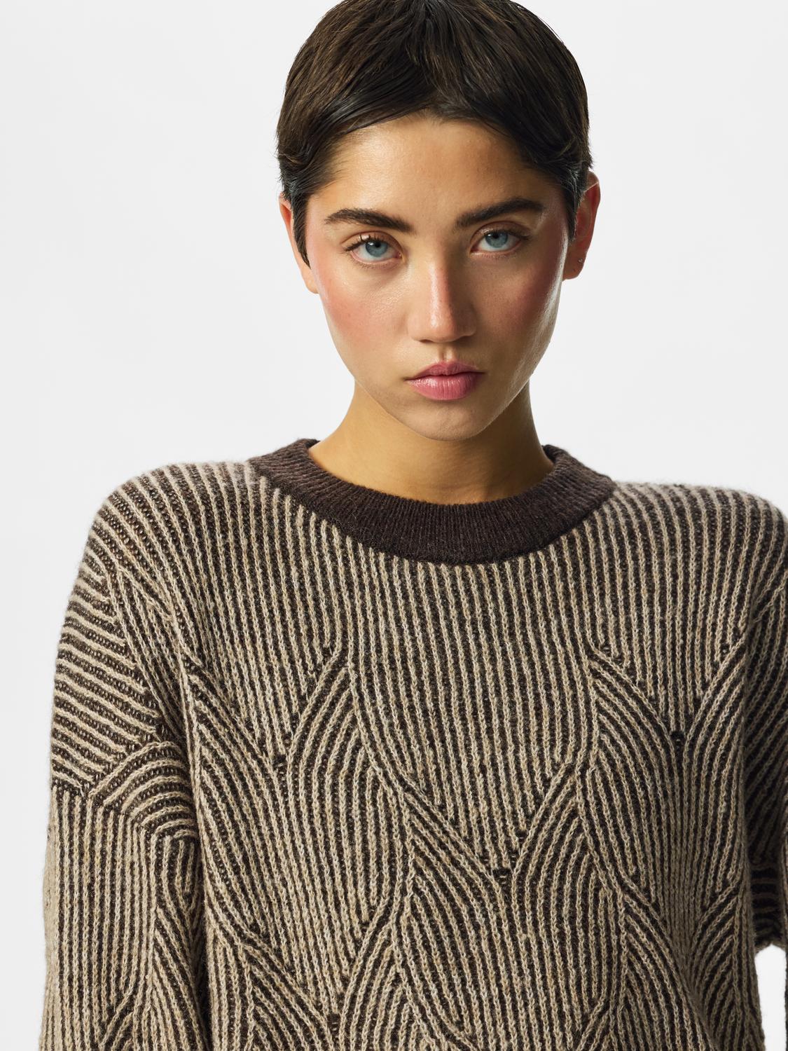model_shot-detail